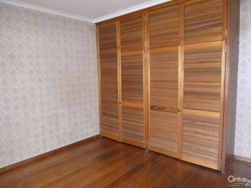 14 Glendale Road, Springvale VIC 3171