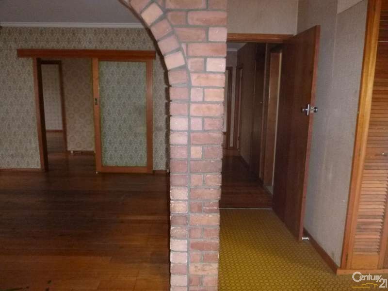 14 Glendale Road, Springvale VIC 3171