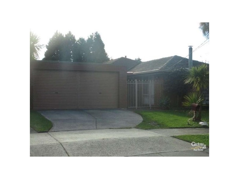 8 Desla Court, Noble Park VIC 3174