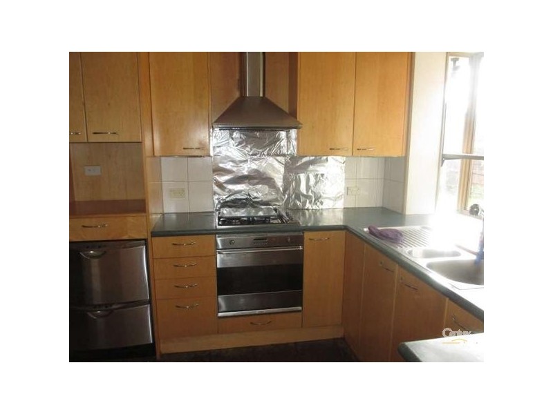 8 Desla Court, Noble Park VIC 3174