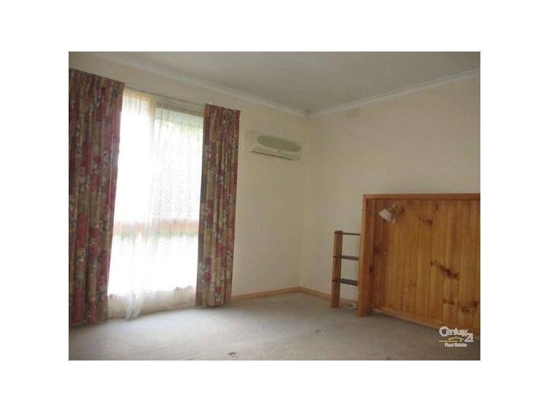 8 Desla Court, Noble Park VIC 3174