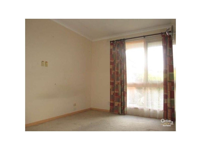 8 Desla Court, Noble Park VIC 3174