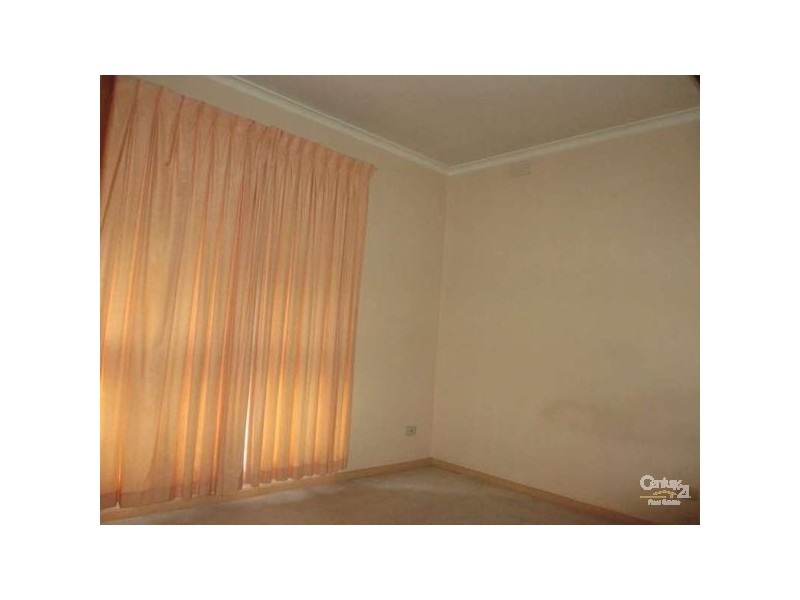 8 Desla Court, Noble Park VIC 3174