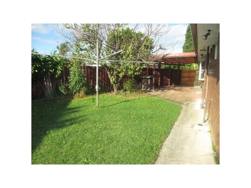 8 Desla Court, Noble Park VIC 3174