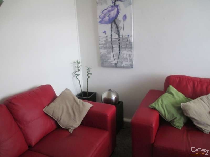 Rear/272 Como Parade West, Parkdale VIC 3195