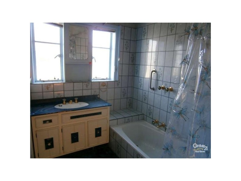 2a Hourigan Aveune, Clayton VIC 3168