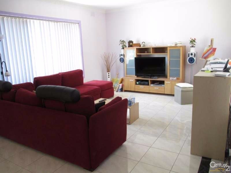 1 Waddington Crescent, Springvale South VIC 3172