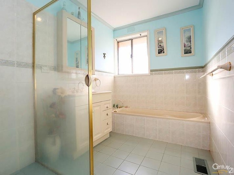 32 Harold Road, Springvale South VIC 3172