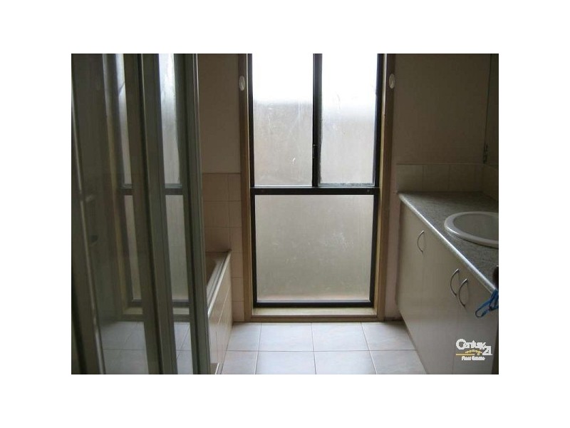 1/19 Henderson Road, Keysborough VIC 3173