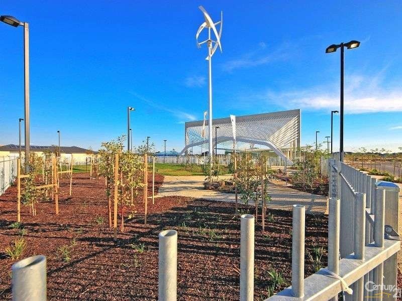 33 Woolybush Drive, Tarneit VIC 3029