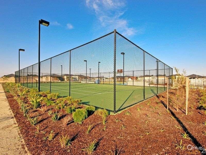 33 Woolybush Drive, Tarneit VIC 3029