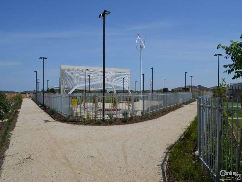 42 Lilyturf Drive, Tarneit VIC 3029