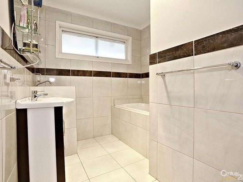 1/13 Third Avenue, Dandenong North VIC 3175