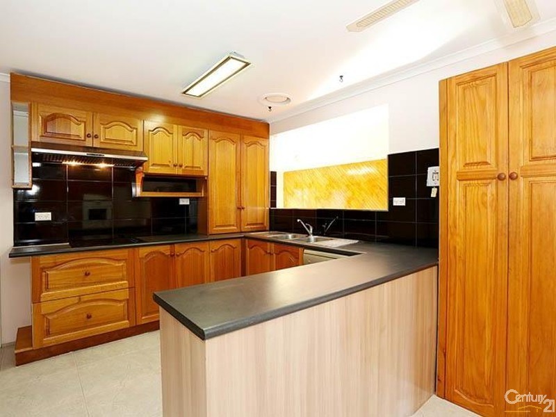 22 Robert Molyneux Avenue, Endeavour Hills VIC 3802