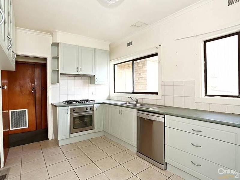 18 Loller Street, Springvale VIC 3171