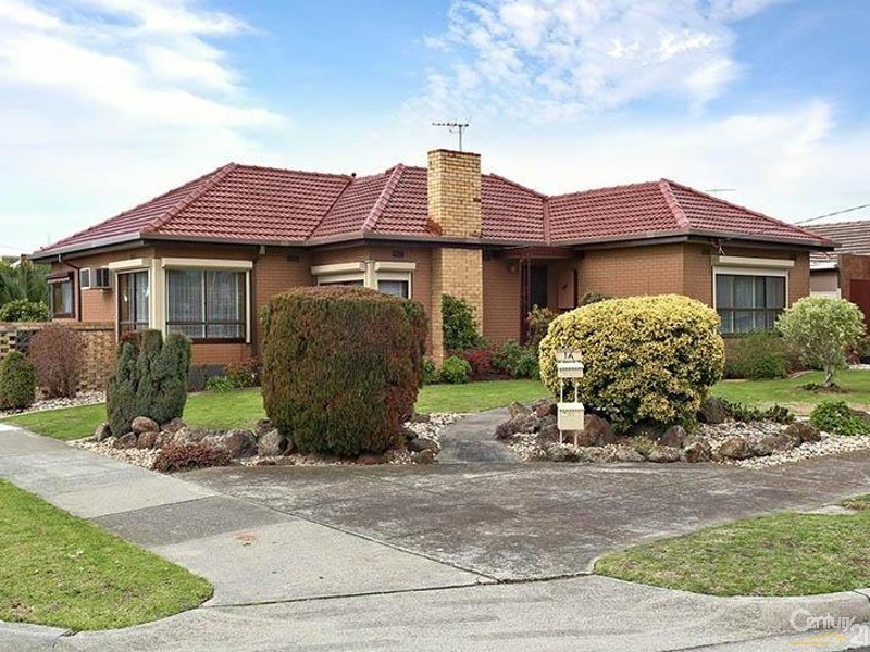 16 Hillcrest Grove, Springvale VIC 3171