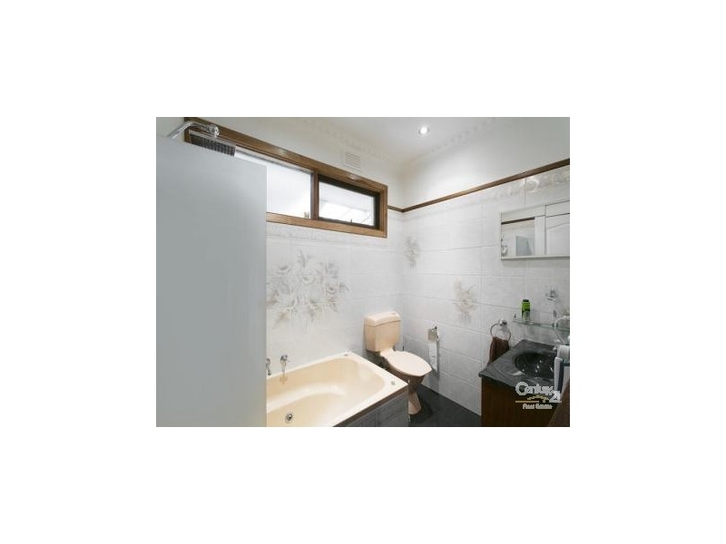 4 Heyington Crescent, Noble Park North VIC 3174