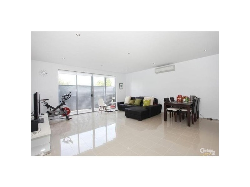 2/1426 Centre Road, Clayton South VIC 3169