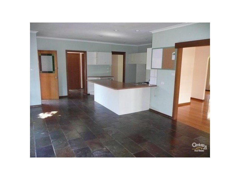 10 Coniston Court, Springvale South VIC 3172