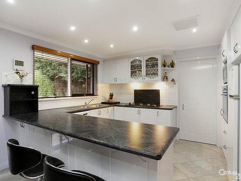 1 Debbie Court, Doveton VIC 3177