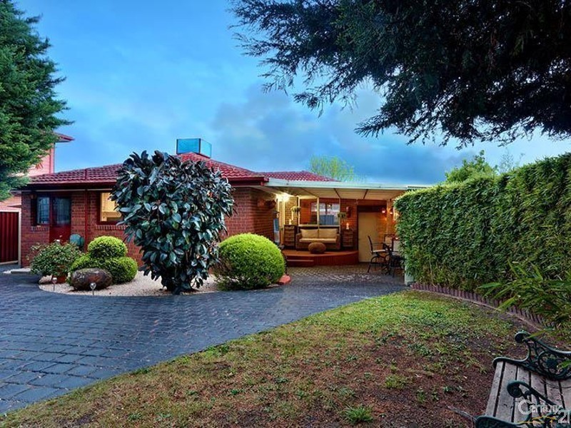 1 Debbie Court, Doveton VIC 3177