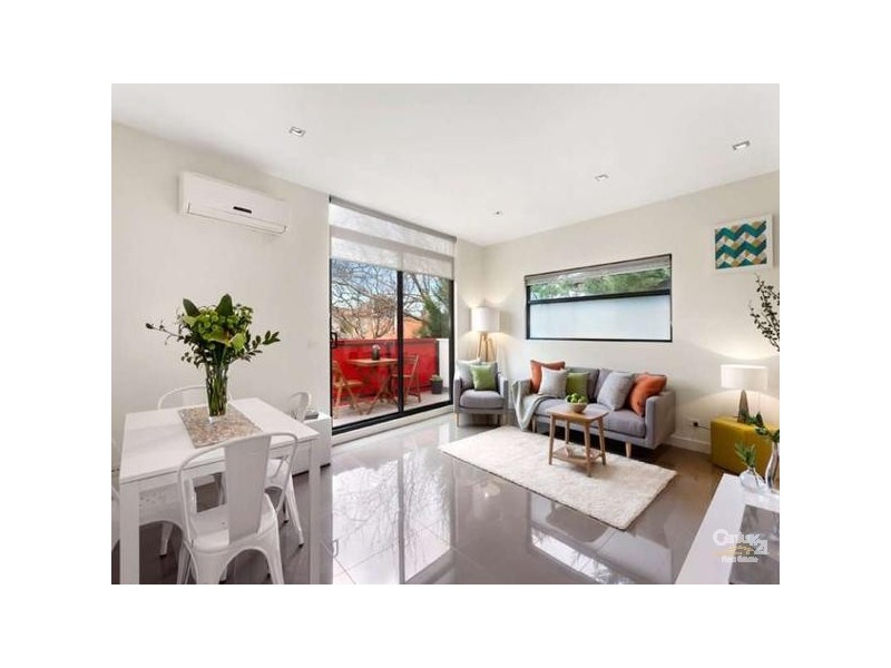 6/10 Docker Street, Elwood VIC 3184