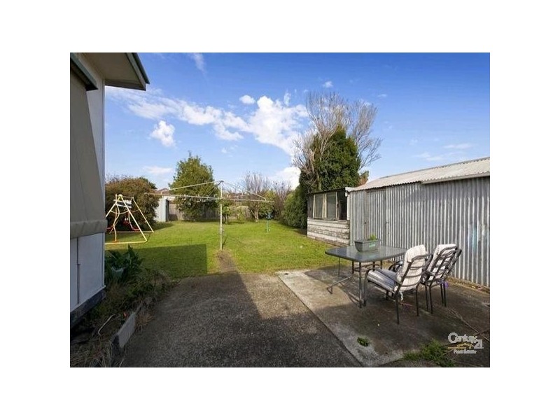 8 Warbla Street, Dandenong North VIC 3175