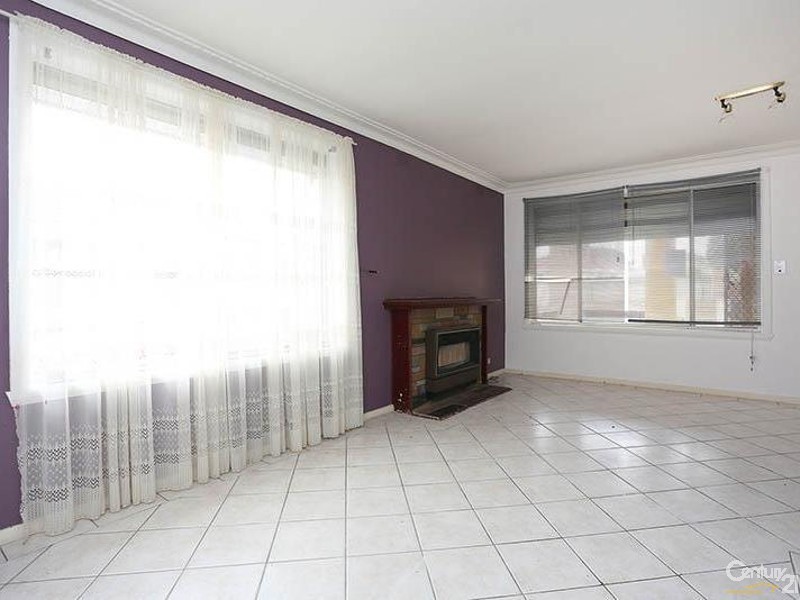 19 Holly Ave, Dandenong North VIC 3175