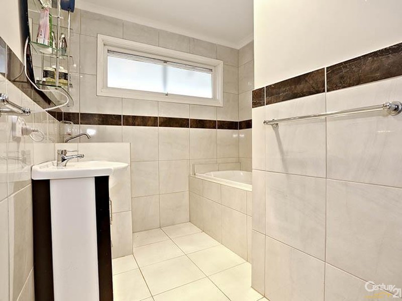 1/13 Third Avenue, Dandenong North VIC 3175