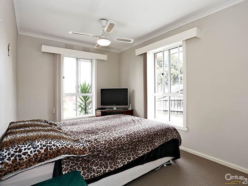 1/13 Third Avenue, Dandenong North VIC 3175