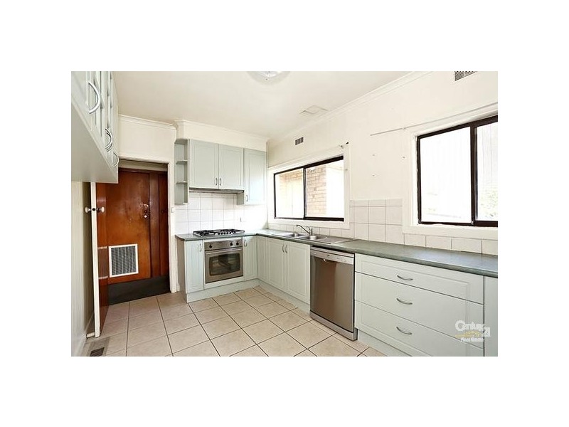 18 Loller Street, Springvale VIC 3171