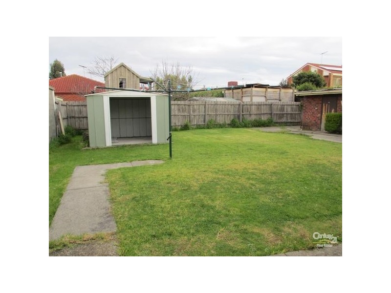 7 Floriana Ave, Doveton VIC 3177