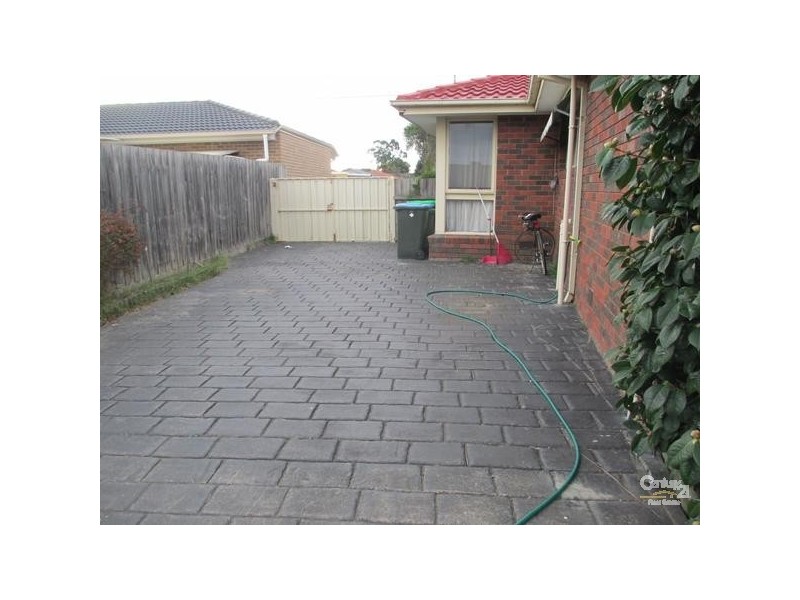 7 Floriana Ave, Doveton VIC 3177