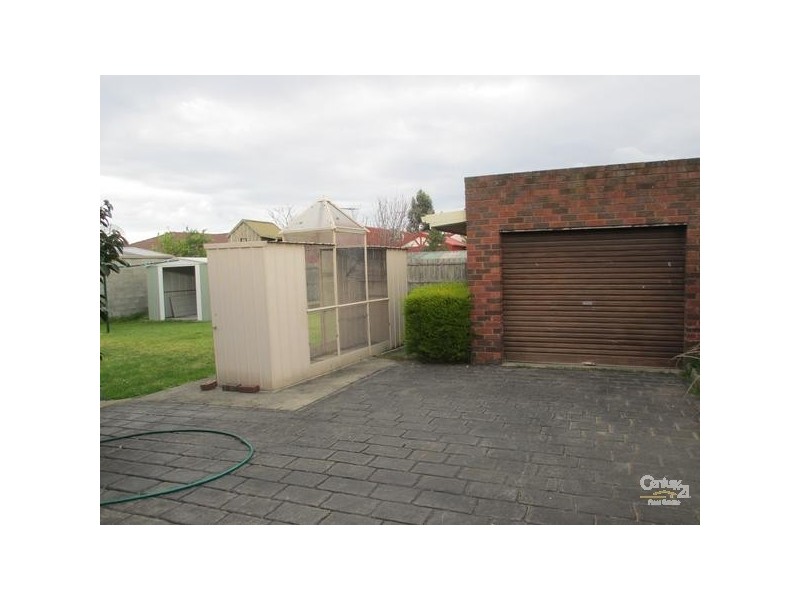 7 Floriana Ave, Doveton VIC 3177