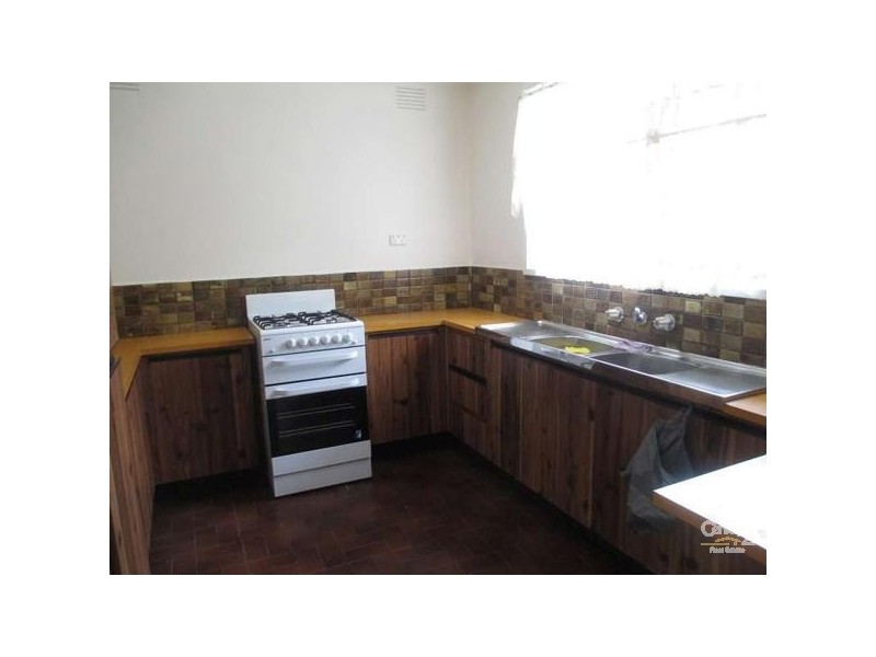 27 Brady Road, Dandenong North VIC 3175