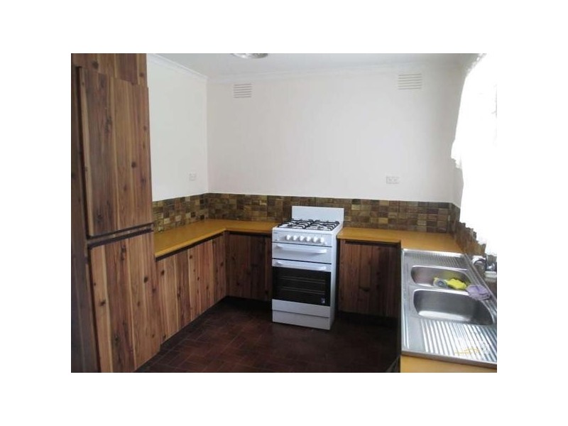 27 Brady Road, Dandenong North VIC 3175