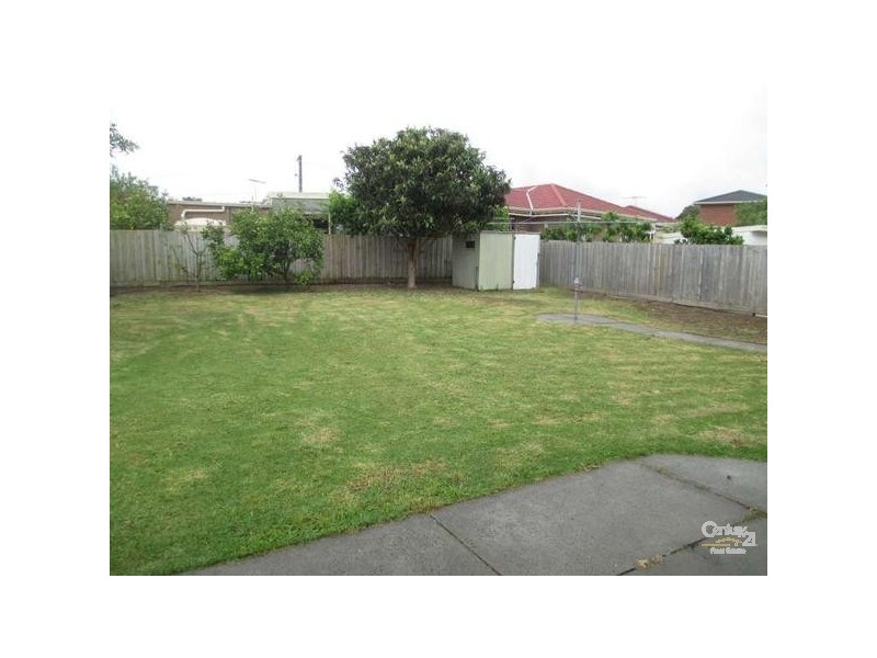 27 Brady Road, Dandenong North VIC 3175