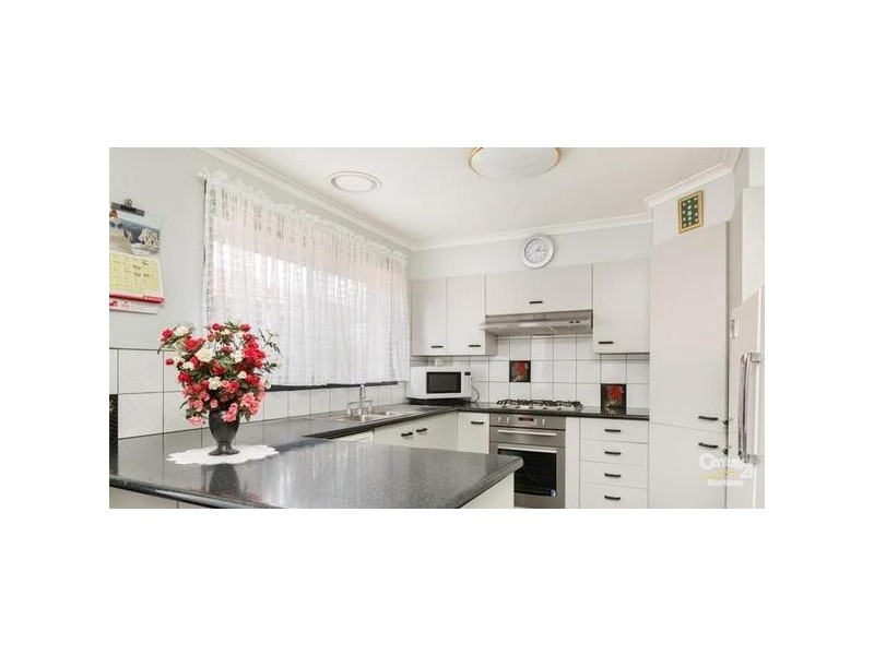 37 Whitehaven Crescent, Noble Park North VIC 3174