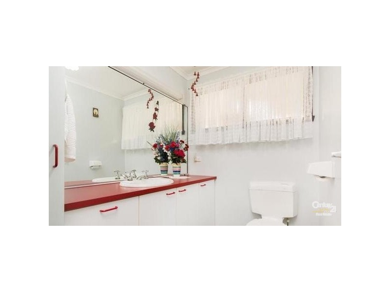 37 Whitehaven Crescent, Noble Park North VIC 3174