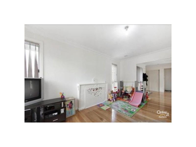 8 York Court, Keysborough VIC 3173