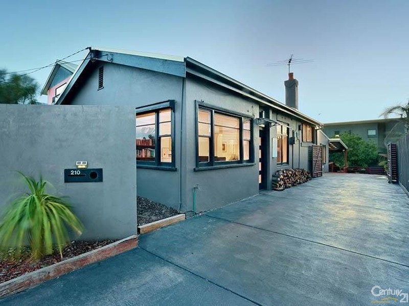 210 Nepean Hwy, Edithvale VIC 3196