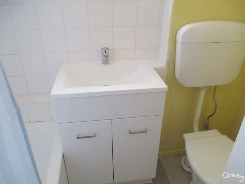 1/23 Potter Street, Dandenong VIC 3175