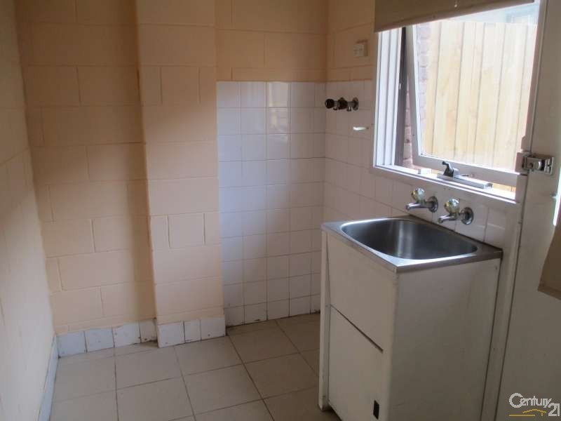 1/23 Potter Street, Dandenong VIC 3175