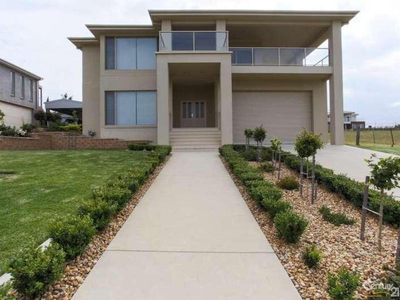 65 Fullarton Drive, Paynesville VIC 3880