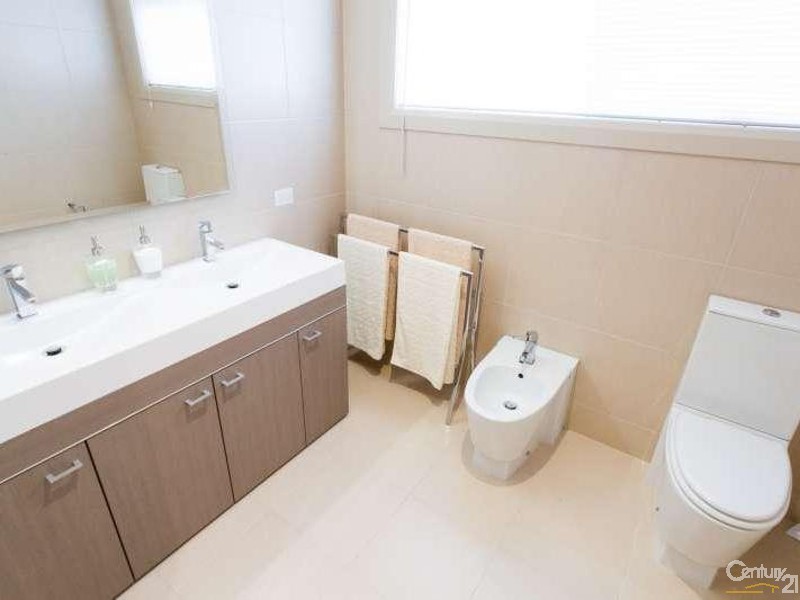 65 Fullarton Drive, Paynesville VIC 3880