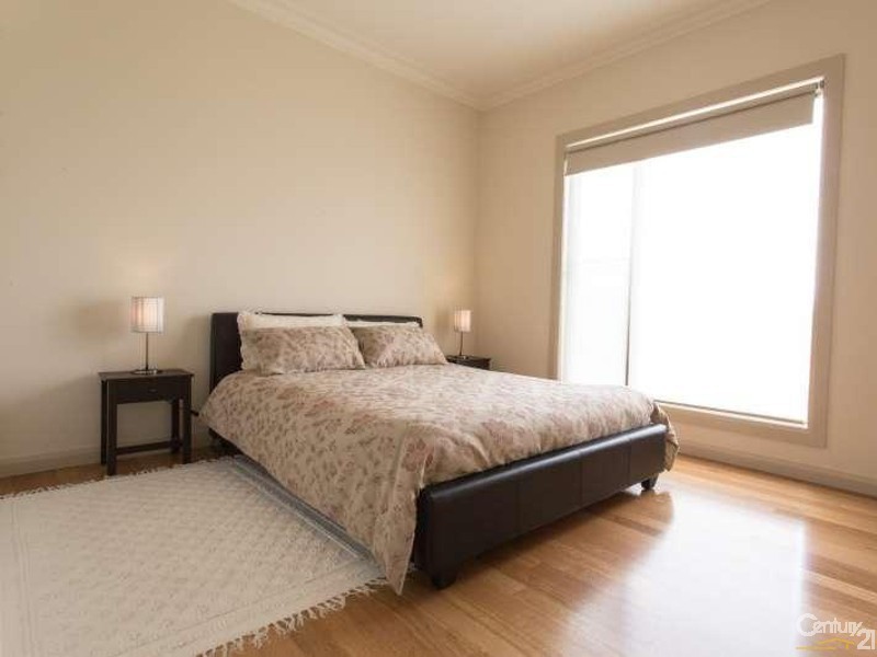 65 Fullarton Drive, Paynesville VIC 3880