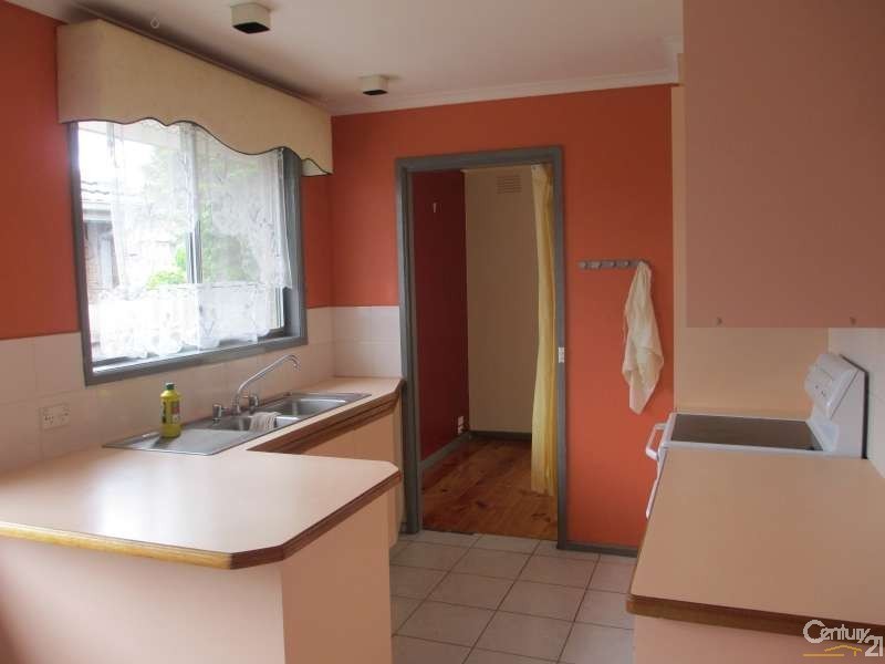 30 Aberdeen Drive, Dandenong North VIC 3175