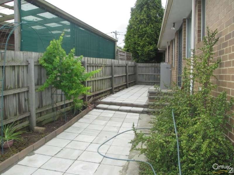 30 Aberdeen Drive, Dandenong North VIC 3175