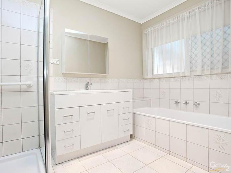 2/1 Central Ave, Dandenong North VIC 3175