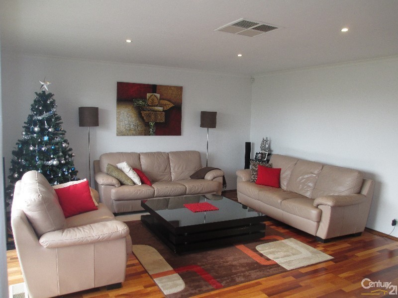 1 Nettle Drive, Hallam VIC 3803